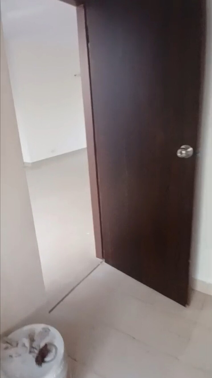 Room, bptp-park-81 4 Bedroom 500 Sq.Yd. Apartment In Sector 81 Faridabad 9550684