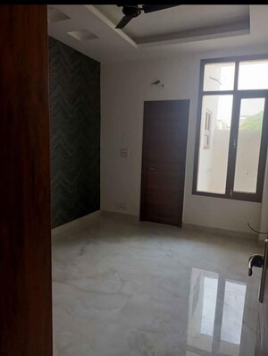 Room in 2 BHK Apartment at Satish Golden Enclave, Lohgarh – for Rent