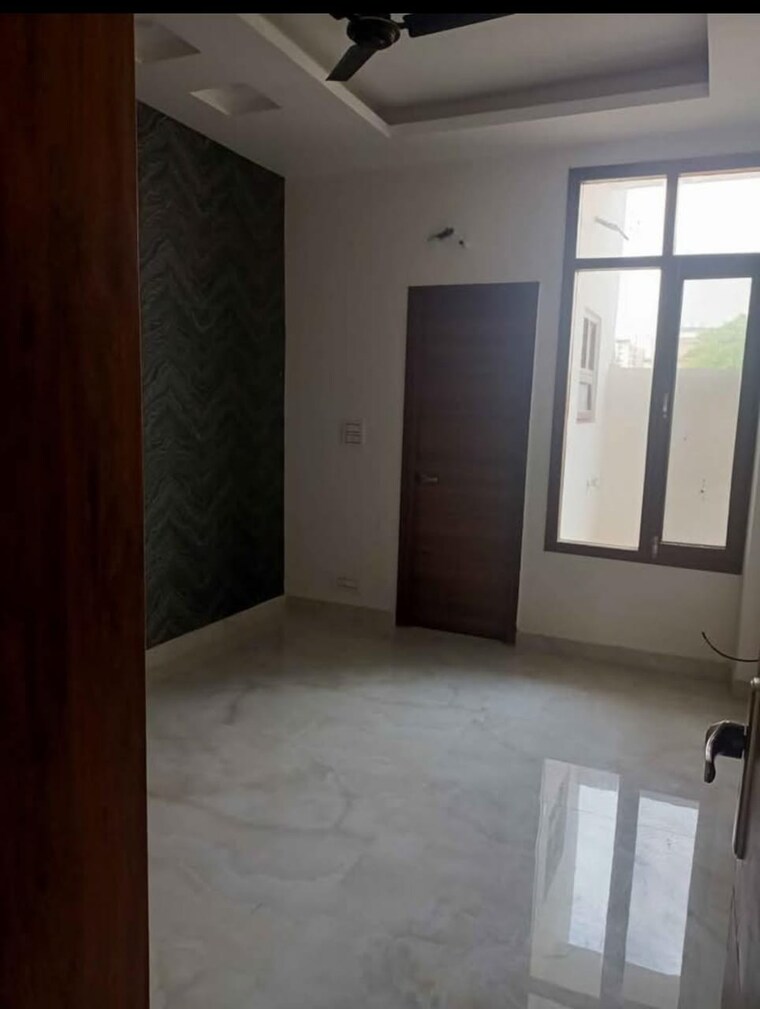 Room, satish-golden-enclave 2 Bedroom 1350 Sq.Ft. Apartment In Lohgarh Zirakpur 9550708