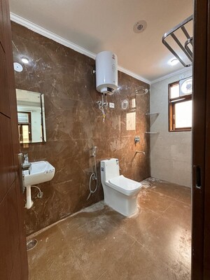 Attached Bathroom in 2 BHK Apartment at Paryavaran Complex – for Rent