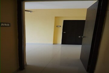 Room in 1 BHK Apartment at Shraddha Autumn Park, Kanjurmarg East – for Rent