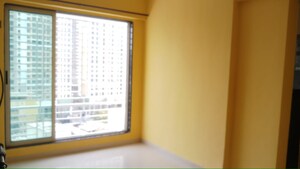 Room in 1 BHK Apartment at Shraddha Autumn Park, Kanjurmarg East – for Rent