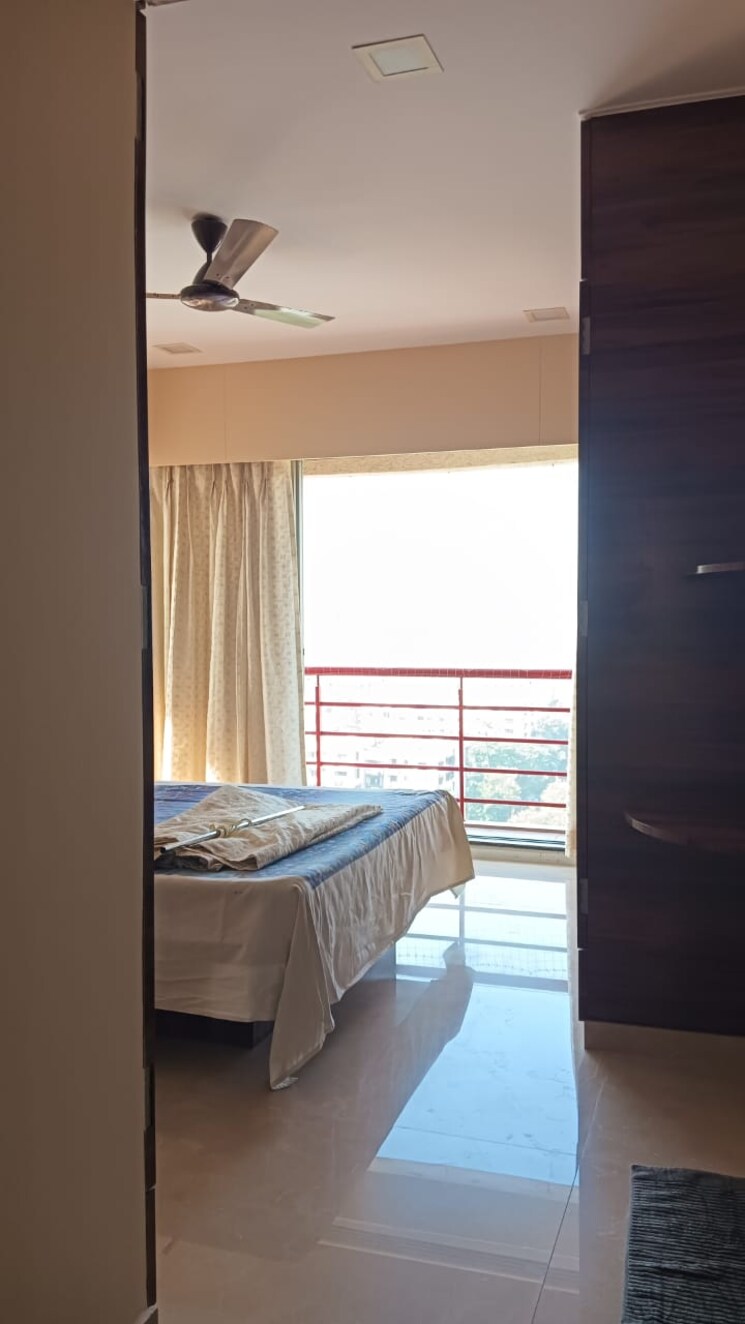 Bathroom, om-sai-charan-chs 3 Bedroom 1010 Sq.Ft. Apartment In Borivali West Mumbai 9550741