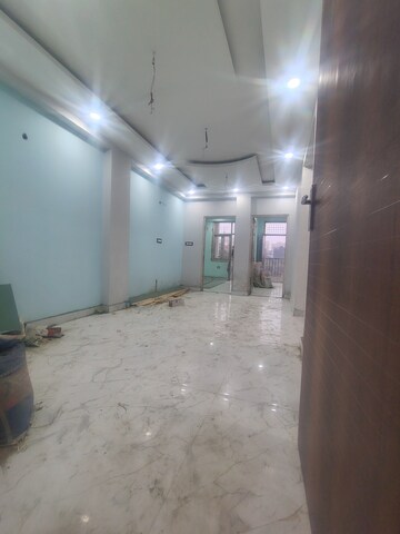 Building Lobby in 2 BHK Builder Floor at SL Apartments Sector 49, Sector 49 – for Sale
