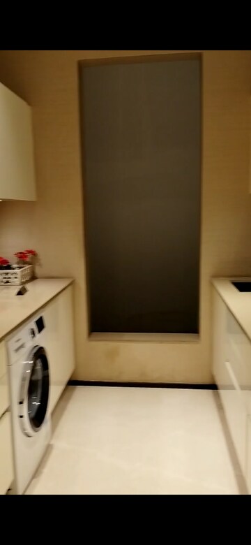 Furnished Amenities in 3 BHK Apartment at Vastu Tower, Malad West – for Rent