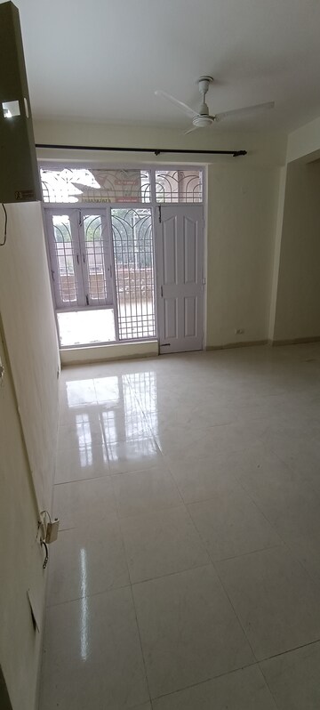 Room in 3 BHK Apartment at Tulip Orange, Sector 70 – for Rent