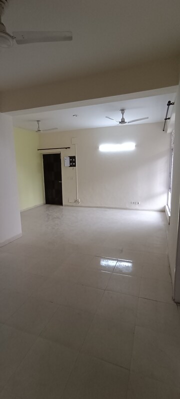 Room in 3 BHK Apartment at Tulip Orange, Sector 70 – for Rent