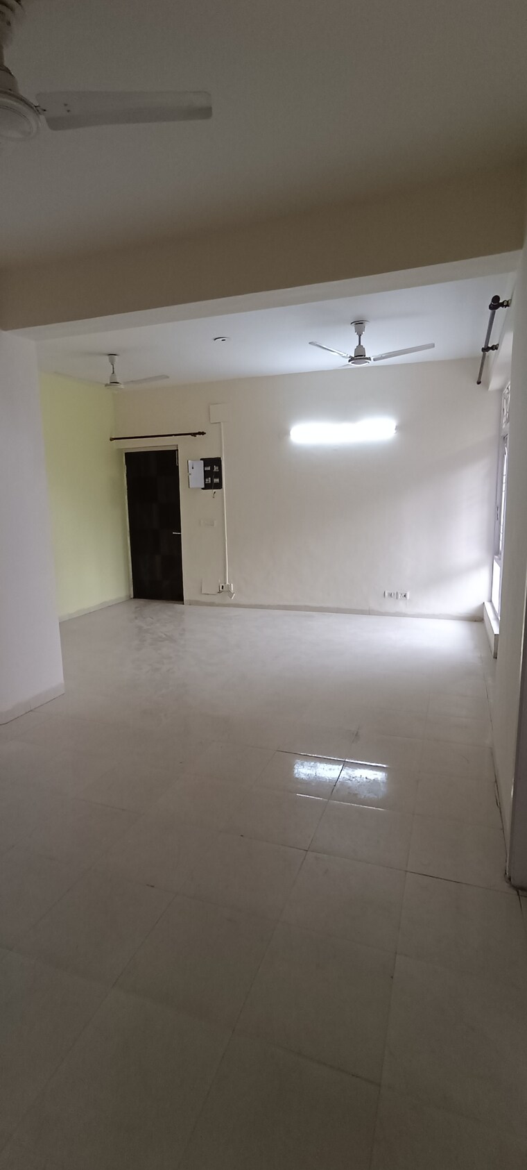 Room, tulip-orange 3 Bedroom 1437 Sq.Ft. Apartment In Sector 70 Gurgaon 9550746