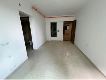 Room in 2 BHK Apartment at Kalpataru Immensa D, Kolshet Road – for Sale