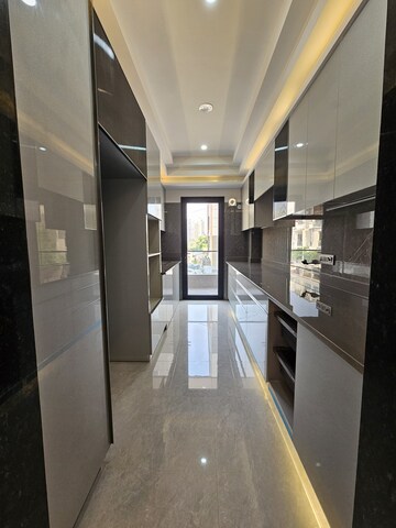 Building Lobby in 4 BHK Builder Floor at Sushant Lok I – for Sale