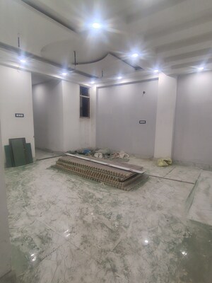 Bathroom in 3 BHK Builder Floor at SAP Homes, Sector 49 – for Sale