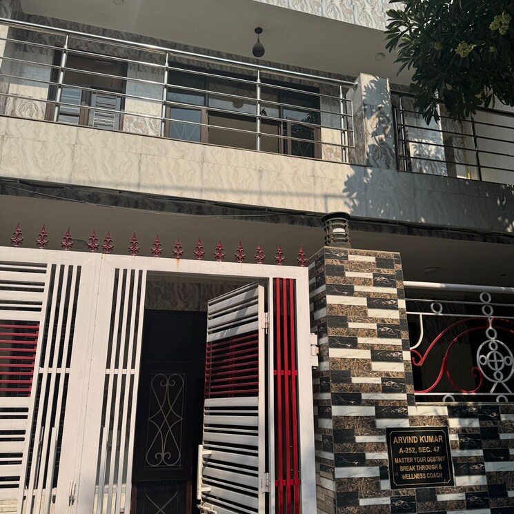 Exterior View, rwa-apartments-sector-47 5 Bedroom 200 Sq.Mt. Independent House In Sector 47 Noida 9550825