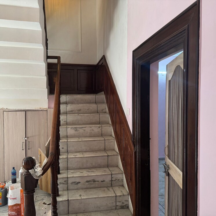 undefined, rwa-apartments-sector-47 5 Bedroom 200 Sq.Mt. Independent House In Sector 47 Noida 9550825