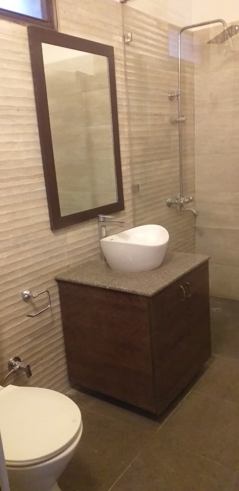 Bathroom, vasant kunj 4 Bedroom 3000 Sq.Ft. Villa In Vasant Kunj Delhi 9550828