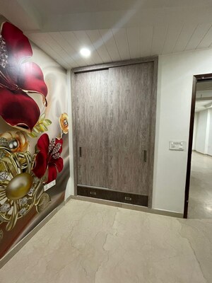 Room in 3 BHK Apartment at Navbharat Apartments, Paschim Vihar – for Rent