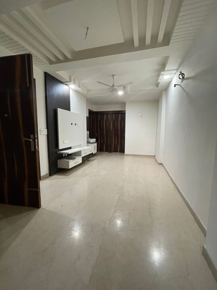 Cover Image, navbharat-apartments 3 Bedroom 1400 Sq.Ft. Apartment In Paschim Vihar Delhi 9550823