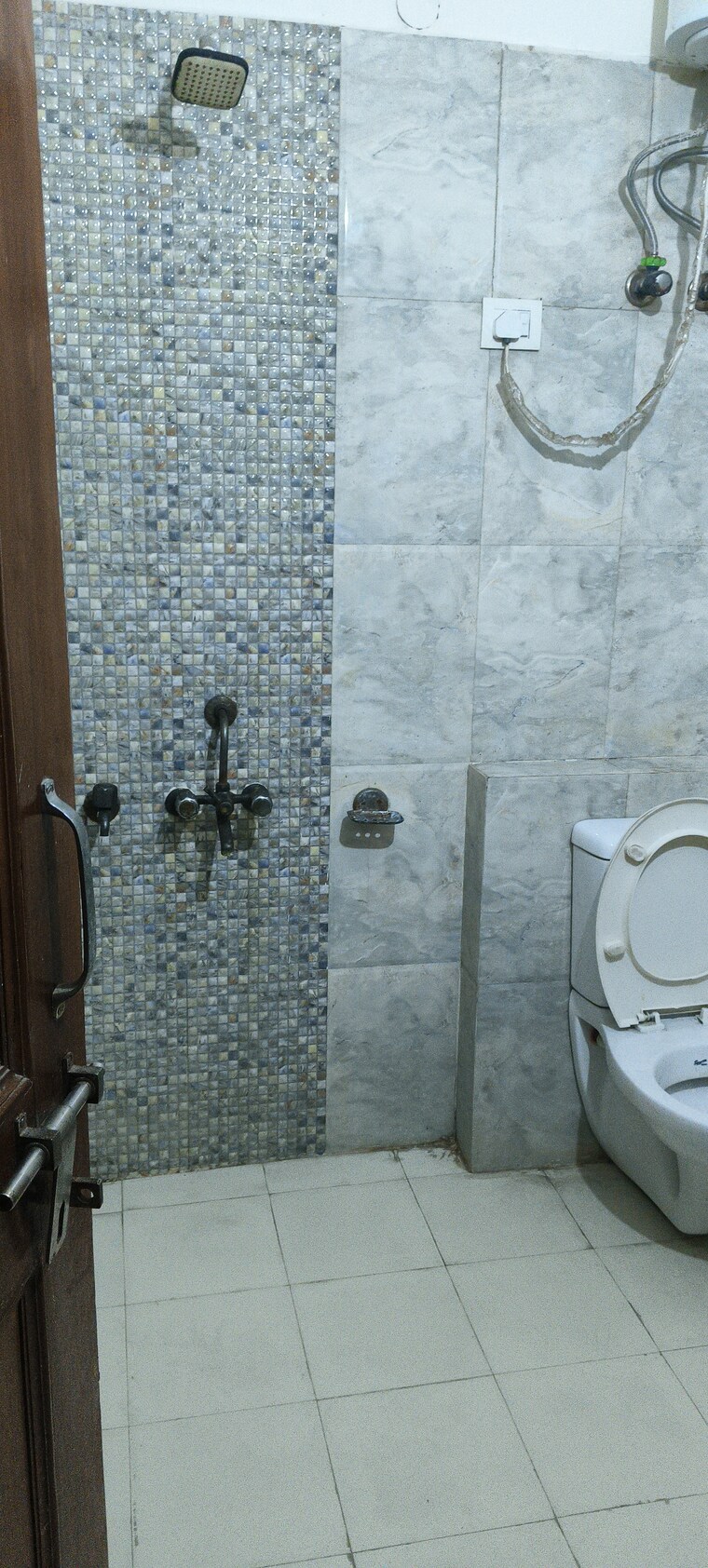 Bathroom, rwa-apartments-sector-50 3 Bedroom 250 Sq.Mt. Villa In Sector 50 Noida 9550831