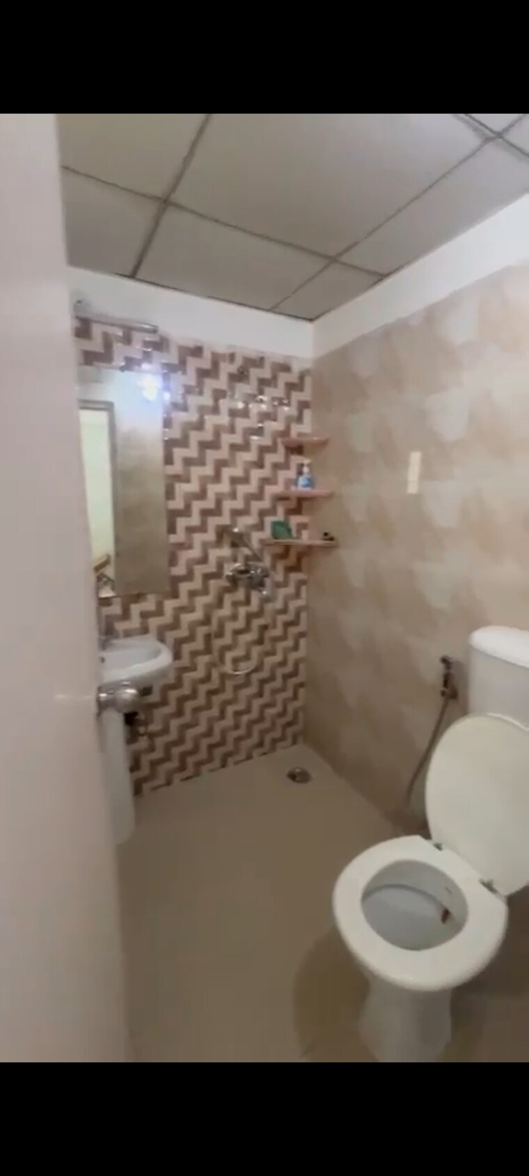 Bathroom, gaur-city-2-14th-avenue 2 Bedroom 855 Sq.Ft. Apartment In Sector 16c Greater Noida Greater Noida 9550837