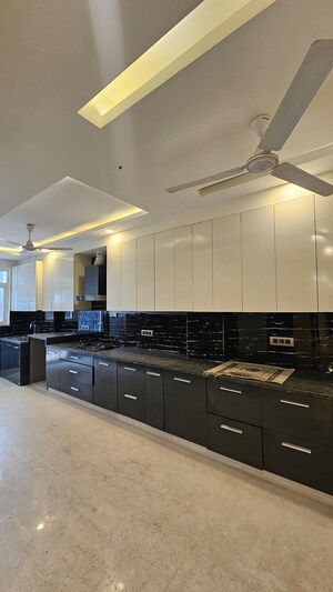 Staircase in 4 BHK Builder Floor at Huda CGHS, Sector 56 – for Sale