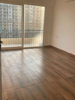 Room in 2 BHK Apartment at Ace Divino, Sector 1 Greater Noida – for Rent