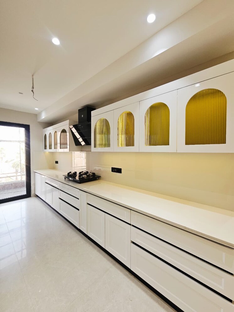 Kitchen, ansal-api-versalia-2 4 Bedroom 330 Sq.Ft. Builder Floor In Sector 67a Gurgaon 9550859