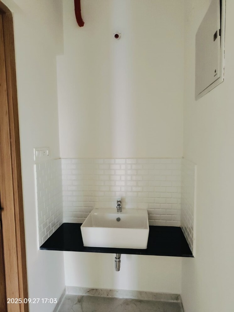 Bathroom, majestique-towers 2 Bedroom 825 Sq.Ft. Apartment In Kharadi Pune 9550843