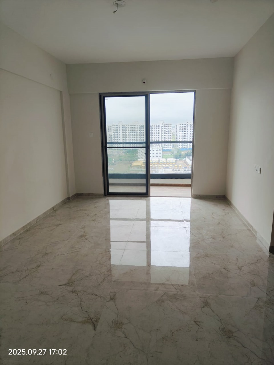 2 BHK Apartment For Sale in Majestique Towers