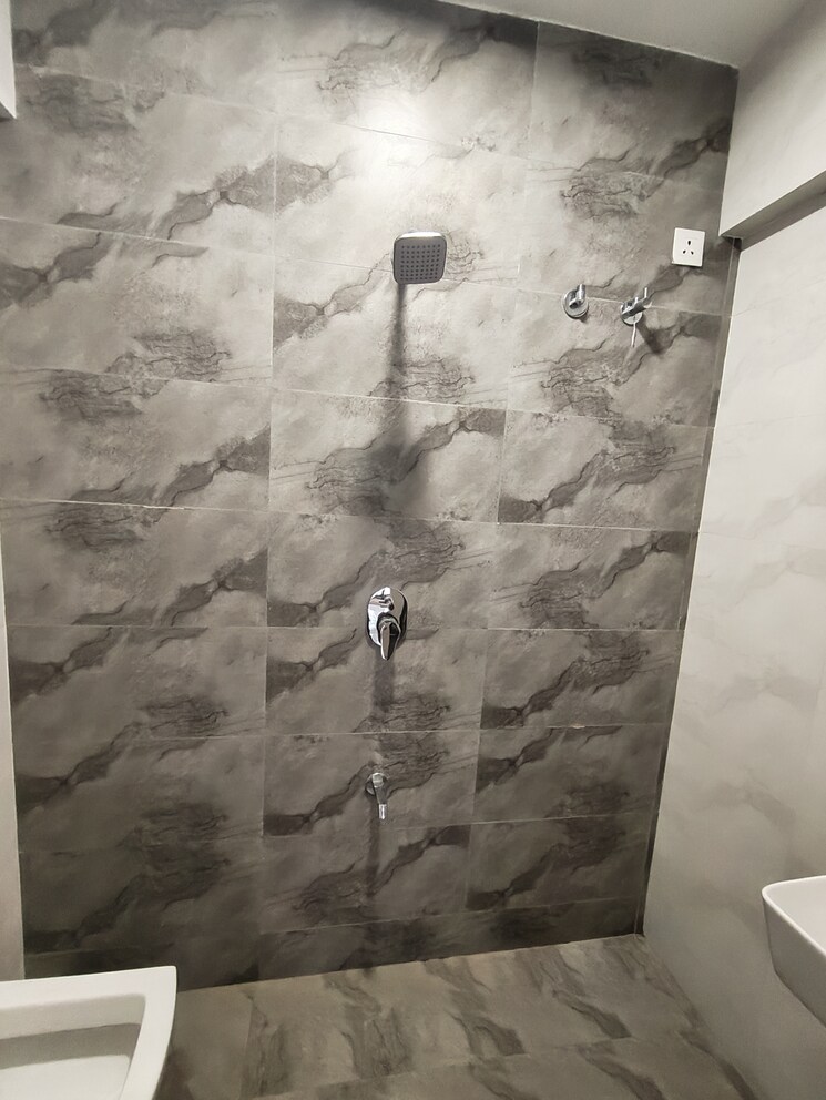 Bathroom, kandivali east 2 Bedroom 651 Sq.Ft. Apartment In Kandivali East Mumbai 9550851