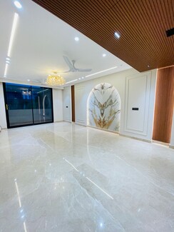 4 BHK Builder Floor For Sale in Auram Floor