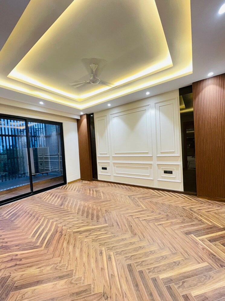 Bedroom, auram-floor 4 Bedroom 4500 Sq.Ft. Builder Floor In South City 2 Gurgaon 9550870