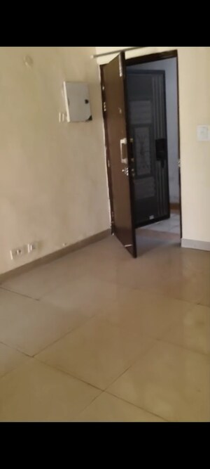 Room in 2 BHK Apartment at Supertech Ecovillage II, Sector 16b Greater Noida – for Rent