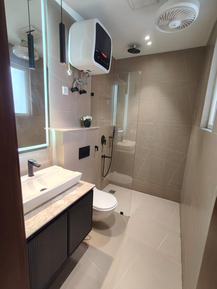 Master Bedroom, ss-mayfield-gardens 3 Bedroom 1800 Sq.Ft. Builder Floor In Sector 51 Gurgaon 9550885