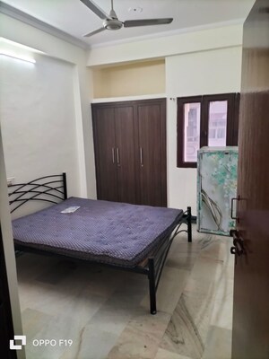 Bedroom in 2 BHK Apartment at Gomti Nagar – for Rent
