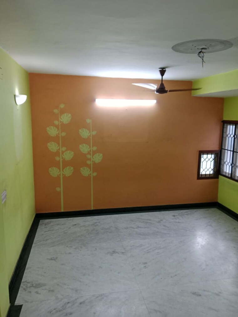 Room, thyagaraya nagar 6+ Bedroom 5500 Sq.Ft. Independent House In Thyagaraya Nagar Chennai 9550919
