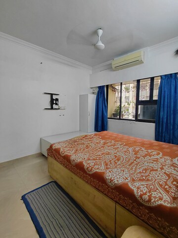 Furnished Amenities in 2 BHK Apartment at HDIL Dheeraj Jamuna, Malad West – for Rent