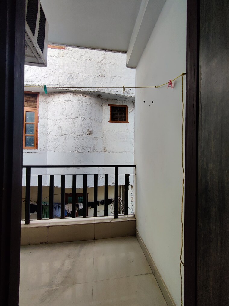 Balcony, nangli sakrawati 1 Bedroom 400 Sq.Ft. Builder Floor In Nangli Sakrawati Delhi 9550931