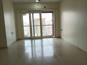 Room in 2 BHK Apartment at RNA Continental, Chembur – for Rent