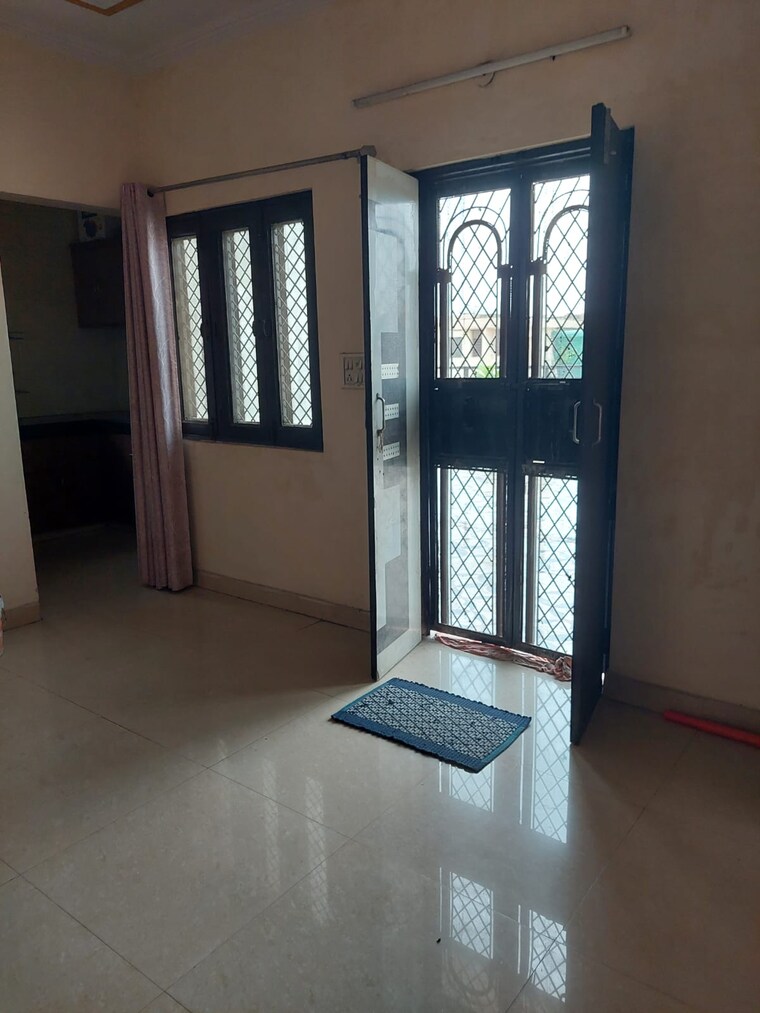 Room, adarsh-apartments-cghs-ltd 1 RK 700 Sq.Ft. Apartment In Paschim Vihar Delhi 9550968