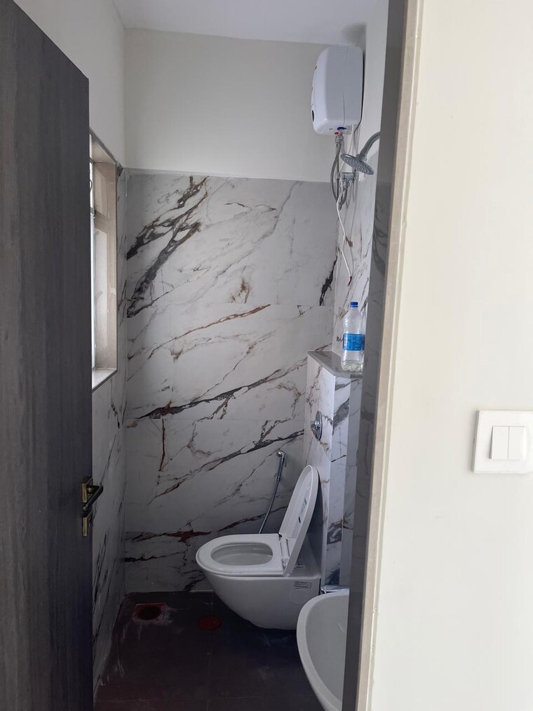 Bathroom, adityaraj-shivraj 2 Bedroom 533 Sq.Ft. Apartment In Vikhroli East Mumbai 9550955