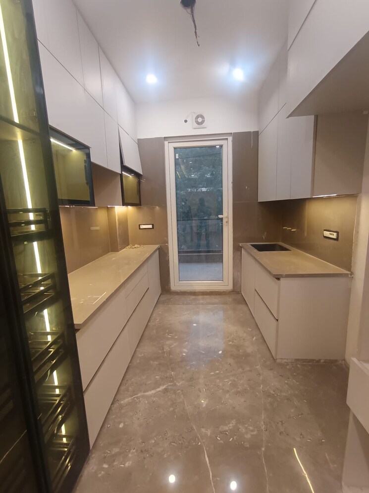 Kitchen, jahaz-apartments 3 Bedroom 1400 Sq.Ft. Apartment In Paschim Vihar Delhi 9551051