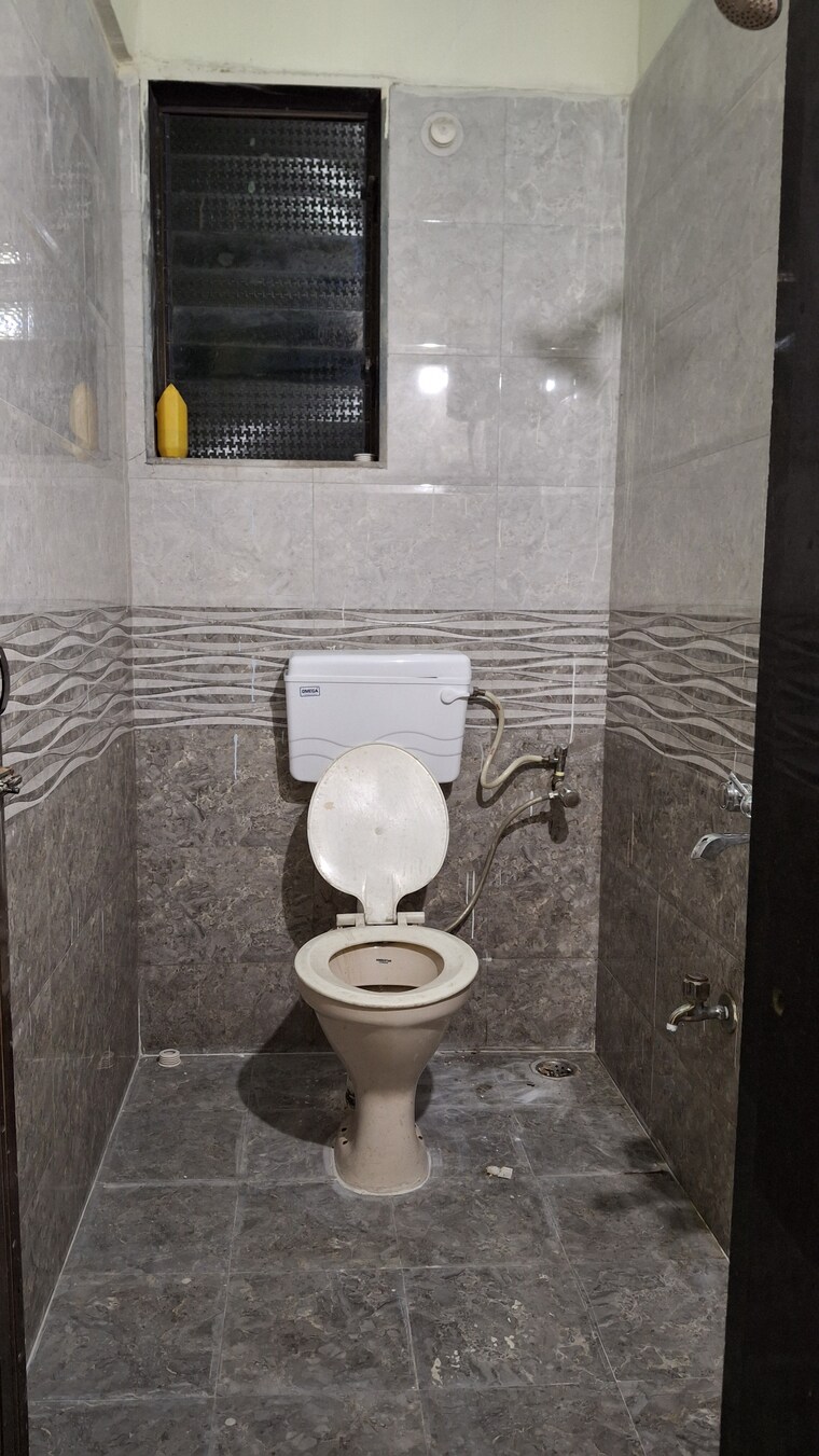 Bathroom, r-s-residency 2 Bedroom 995 Sq.Ft. Apartment In Ulwe Sector 20 Navi Mumbai 9550975