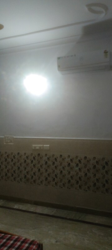 Furnished Amenities in 2 BHK Independent House at Kesar Garden Apartments, Sector 48 – for Rent