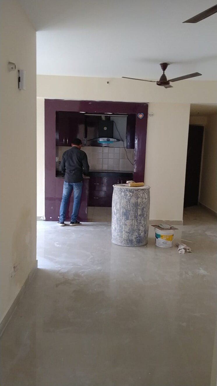 Living Room, paras-seasons 3.5 Bedroom 1625 Sq.Ft. Apartment In Sector 168 Noida 9551002