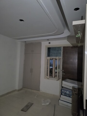 Furnished Amenities in 3 BHK Builder Floor at Tara Nagar – for Sale