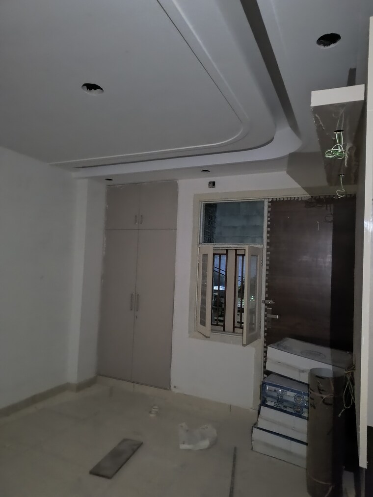 undefined, tara nagar 3 Bedroom 100 Sq.Yd. Builder Floor In Tara Nagar Delhi 9551013