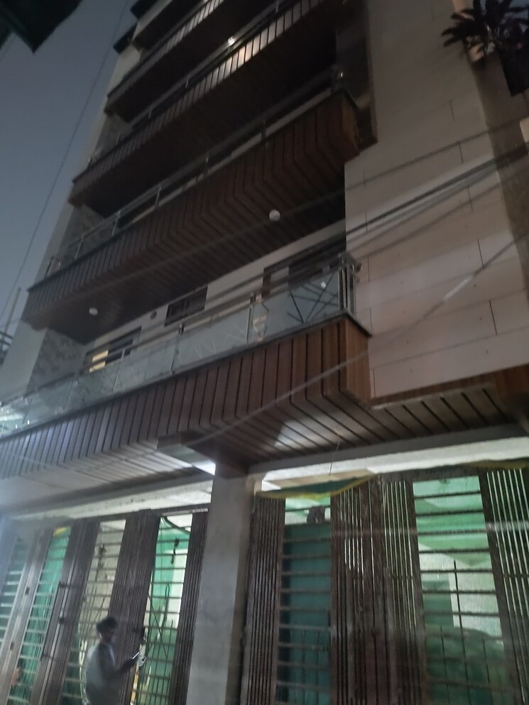 undefined, tara nagar 3 Bedroom 100 Sq.Yd. Builder Floor In Tara Nagar Delhi 9551013