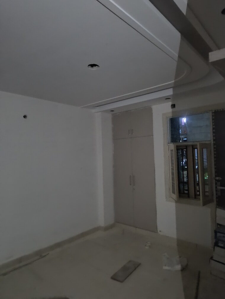 undefined, tara nagar 3 Bedroom 100 Sq.Yd. Builder Floor In Tara Nagar Delhi 9551013