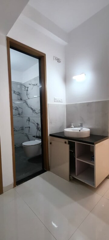 Bathroom in 3 BHK Apartment at Majestique Signature Towers, Balewadi – for Rent
