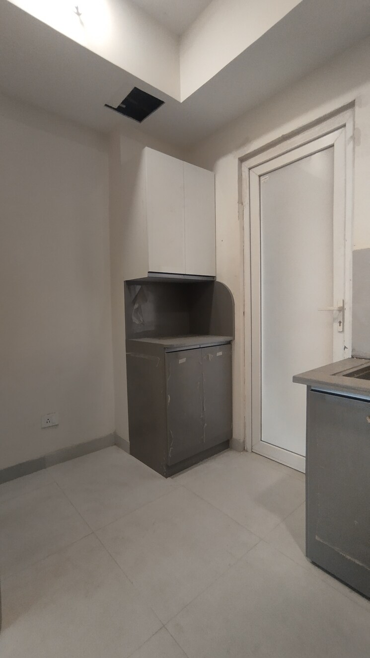 Bathroom, one-oak-atmos 3.5 Bedroom 1450 Sq.Ft. Apartment In Gomti Nagar Lucknow 9551057