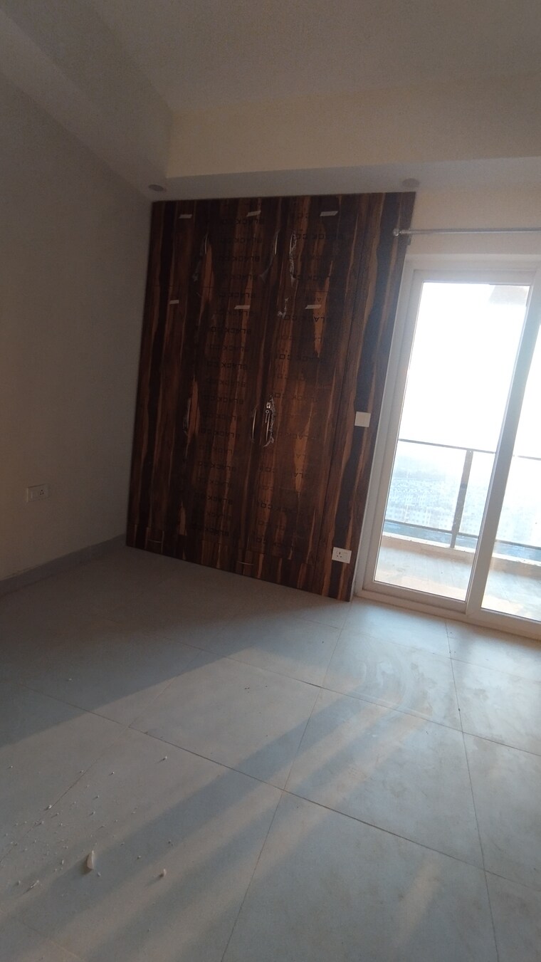 Room, one-oak-atmos 3.5 Bedroom 1450 Sq.Ft. Apartment In Gomti Nagar Lucknow 9551057